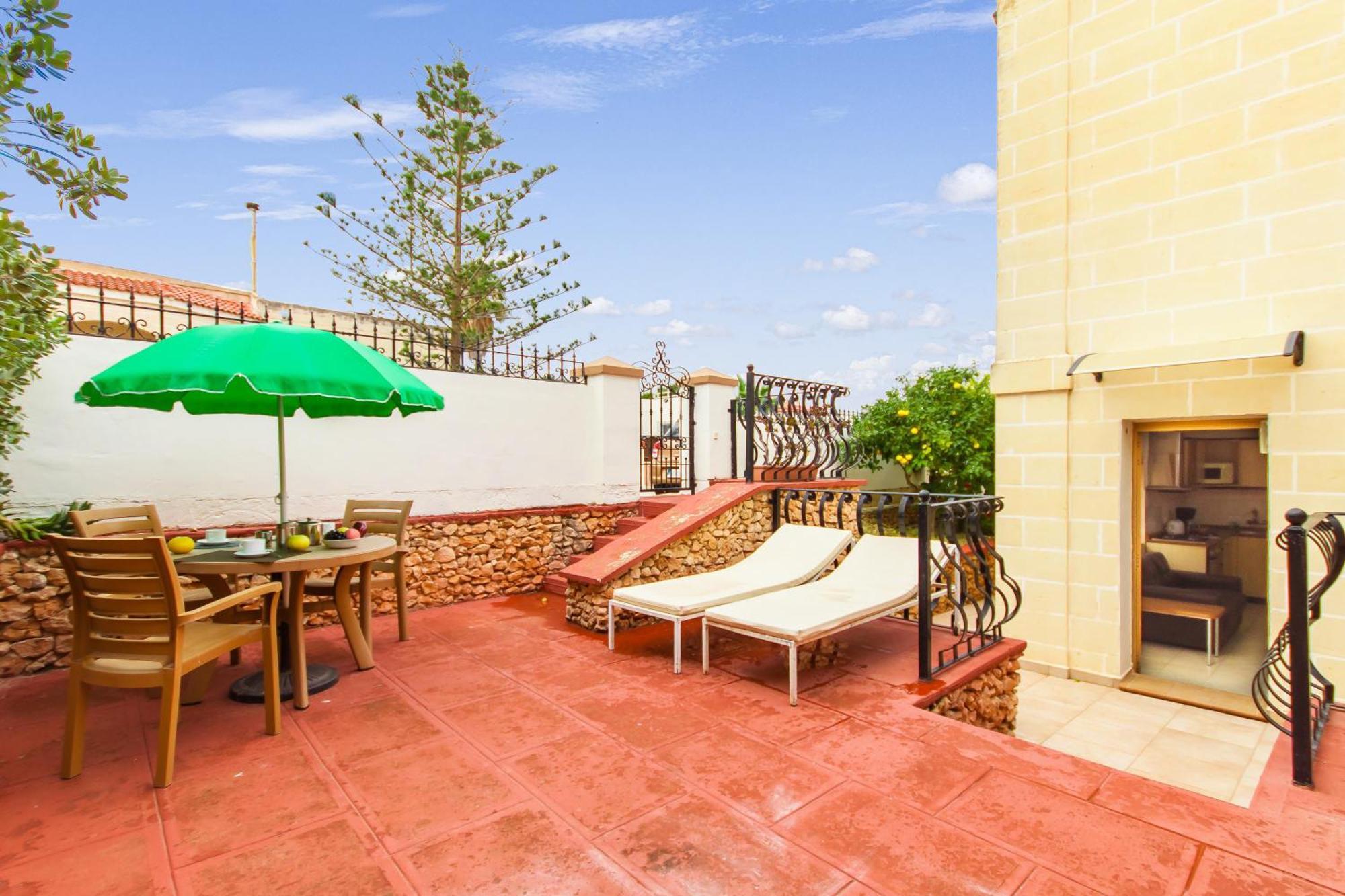 Villa & Pool Apartments In Mellieha Bay Kültér fotó