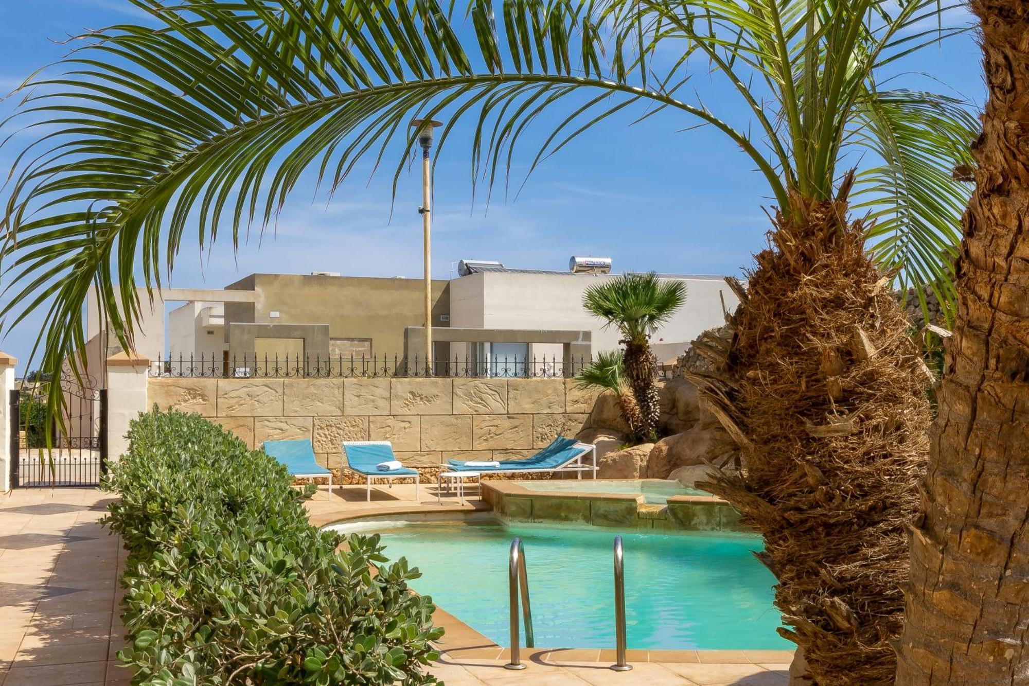 Villa & Pool Apartments In Mellieha Bay Kültér fotó
