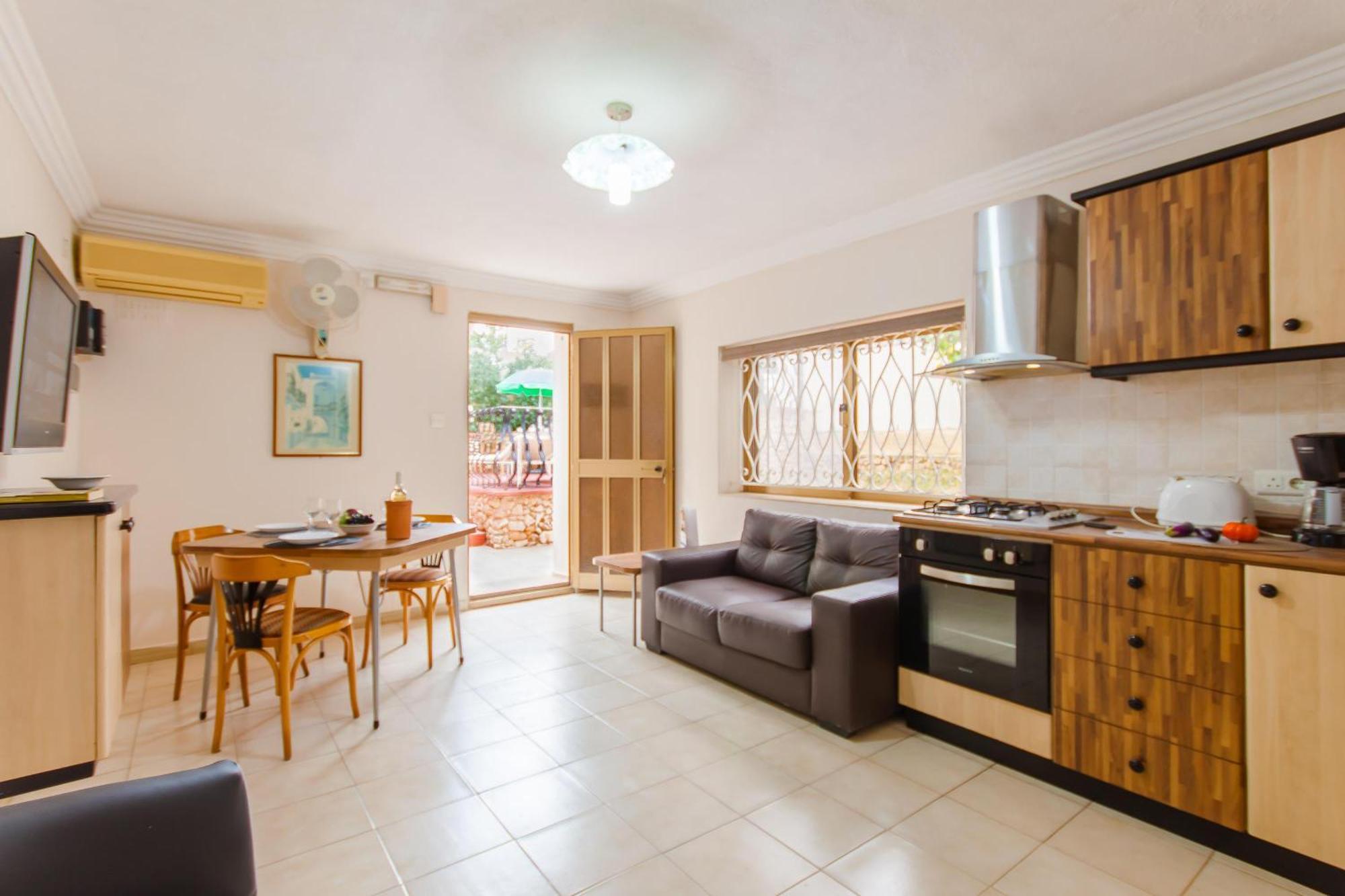 Villa & Pool Apartments In Mellieha Bay Kültér fotó