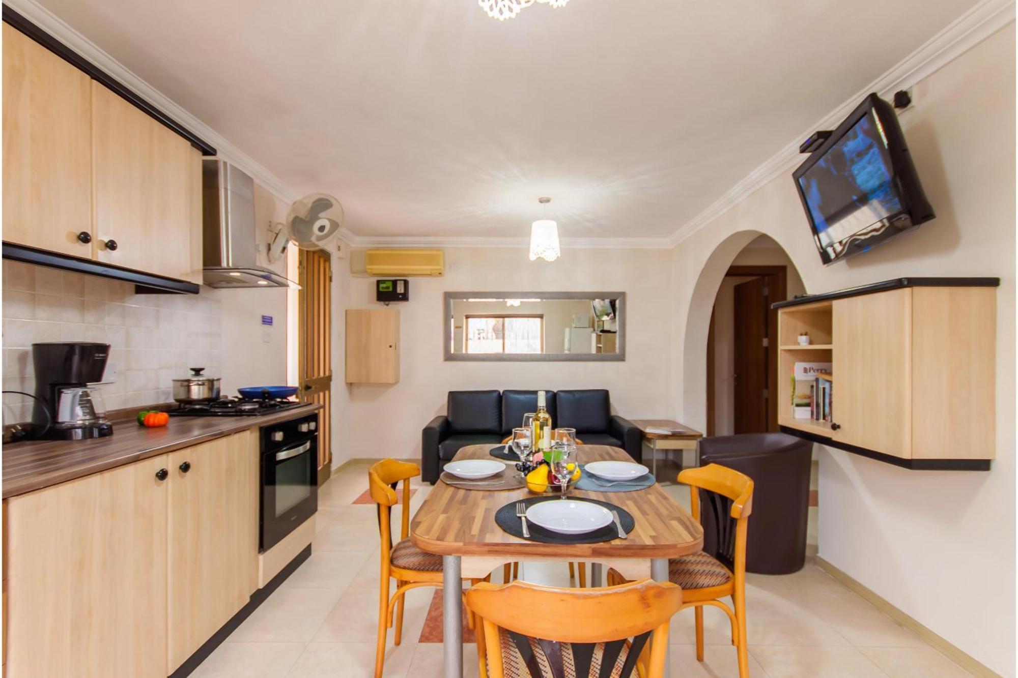 Villa & Pool Apartments In Mellieha Bay Kültér fotó