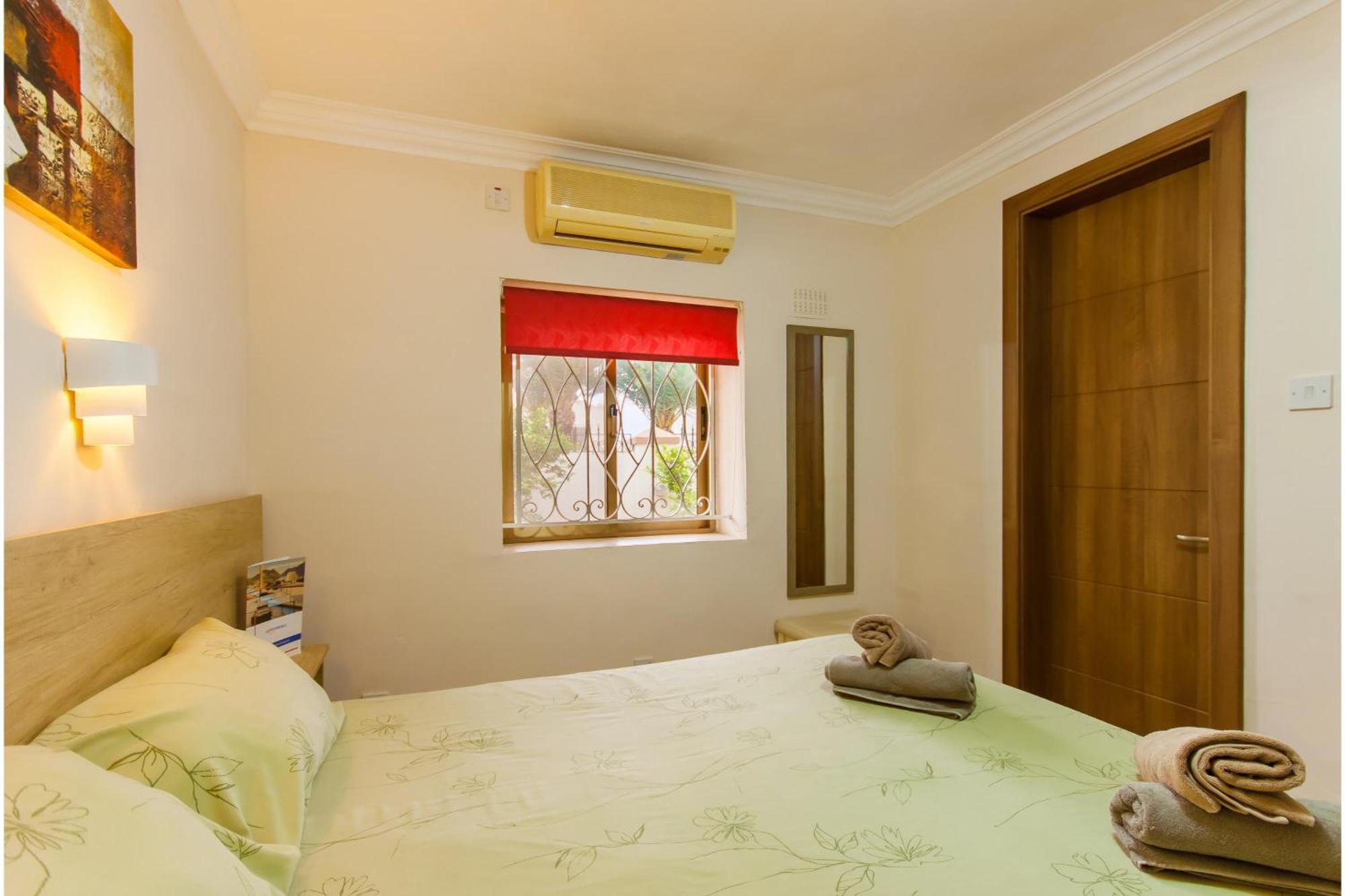 Villa & Pool Apartments In Mellieha Bay Kültér fotó