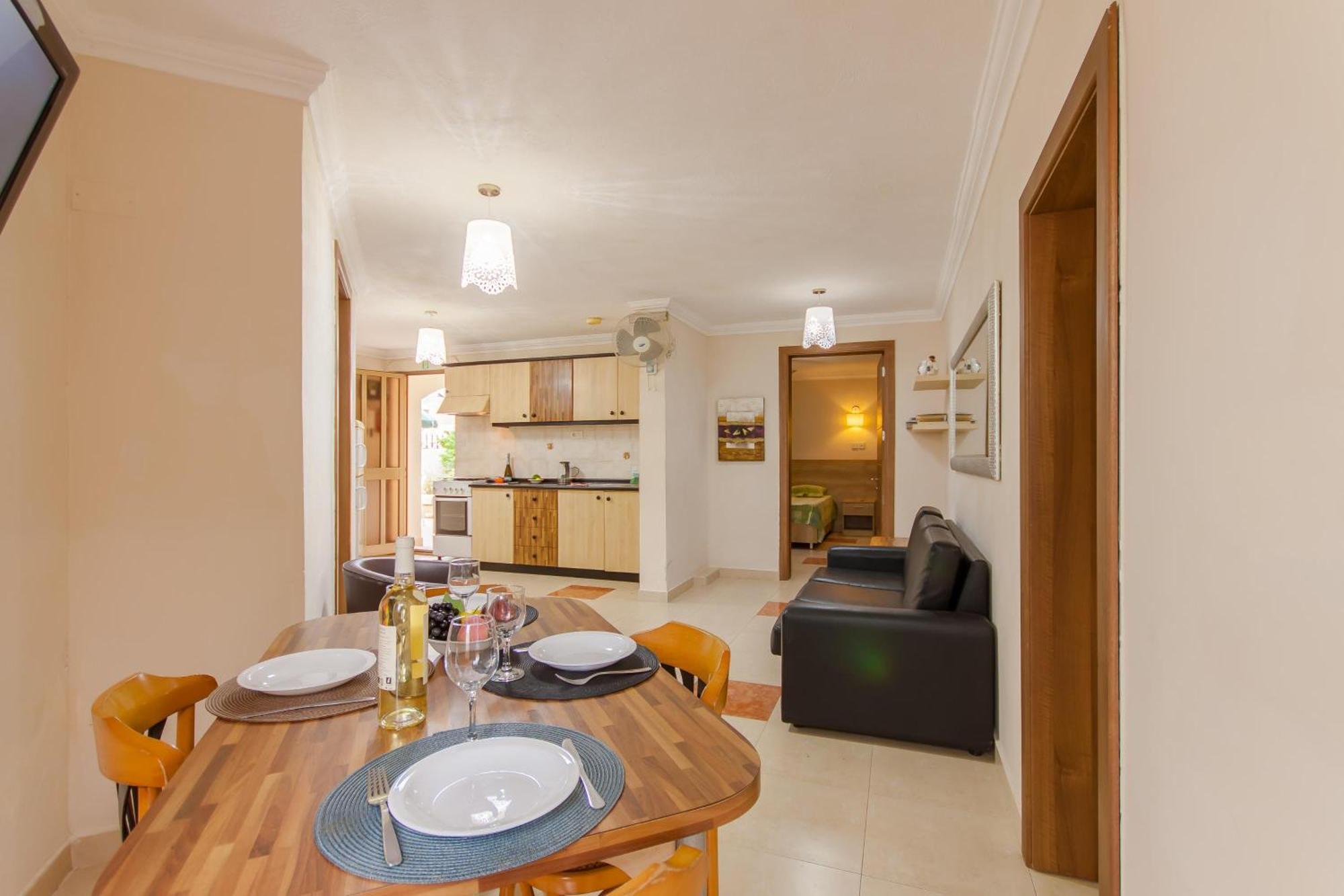 Villa & Pool Apartments In Mellieha Bay Kültér fotó